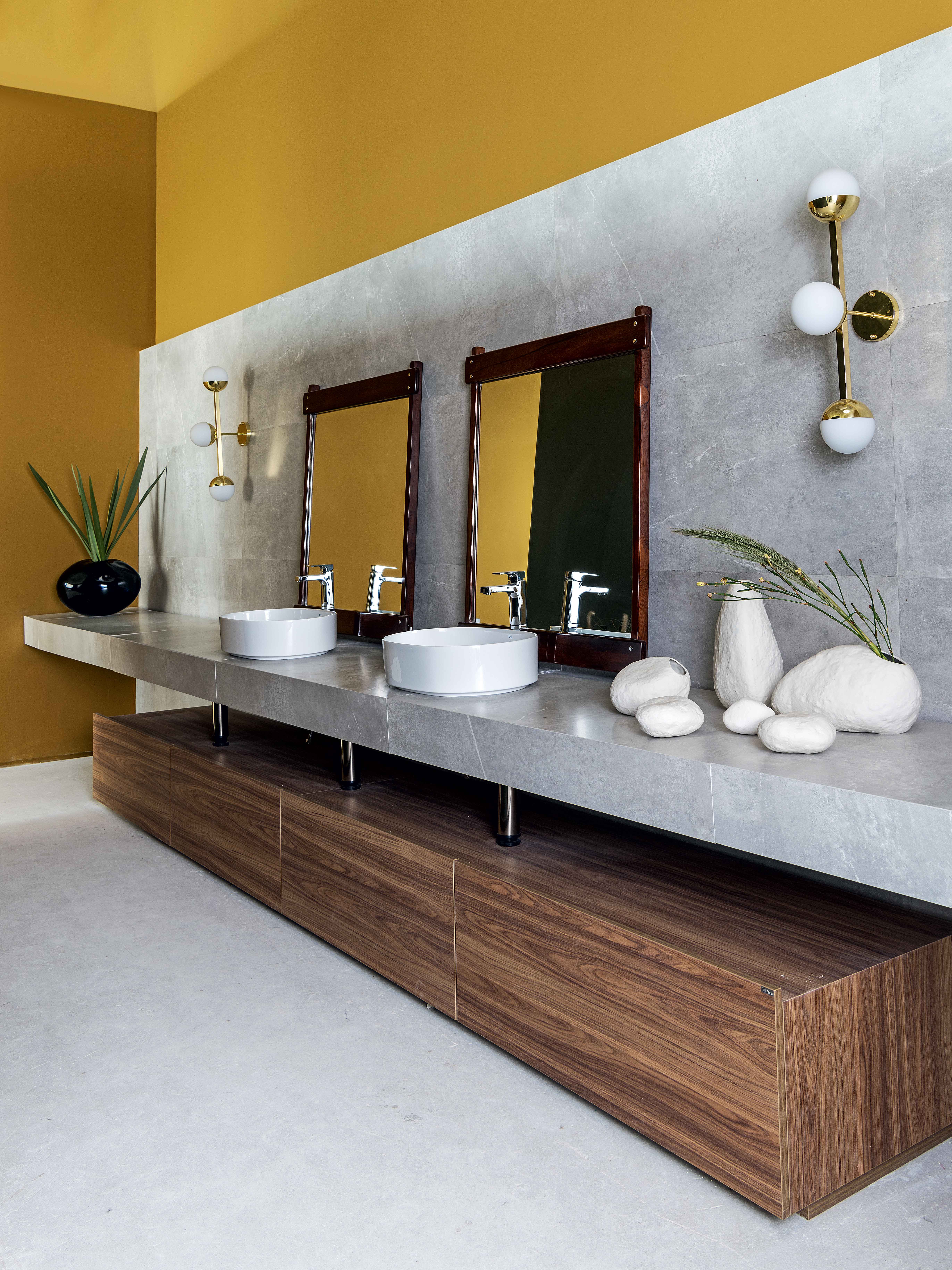 Dell Anno Baths are structural and functional always origin a total redefinition of the a perfect space with many possibilities.